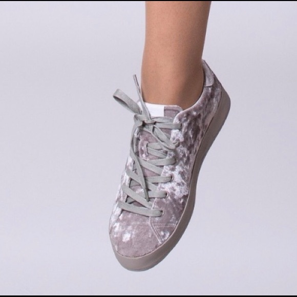 🌸NWOB RAG & BONE RB1 low top grey velvet sneakers - Picture 2 of 16